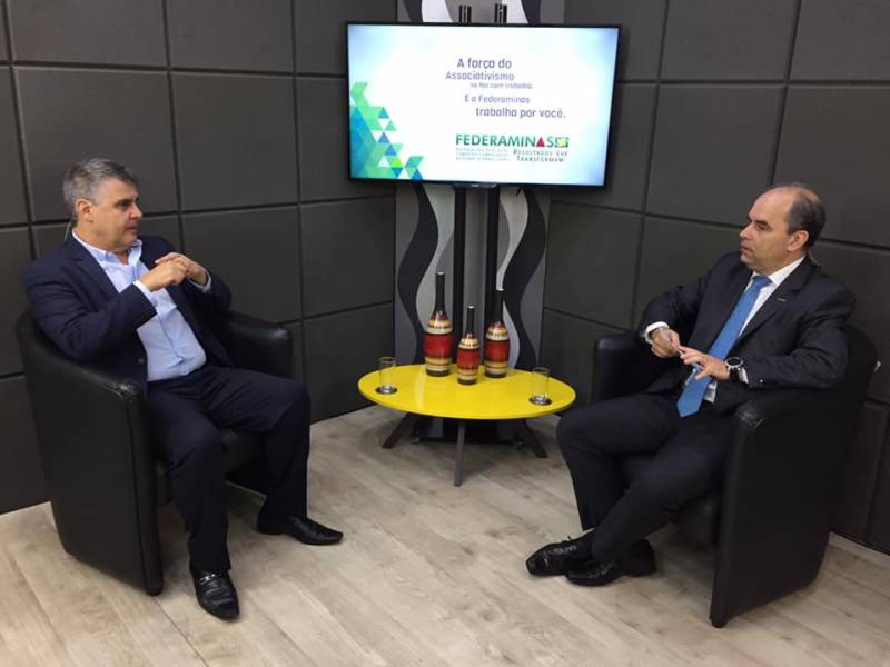 Programa "Diálogo com o Governo" da TV Federaminas recebe o Governador em Exercício, Paulo Brant