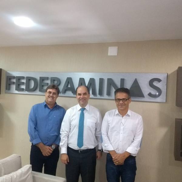Presidente Emílio recebe prefeito de Carmo do Cajuru