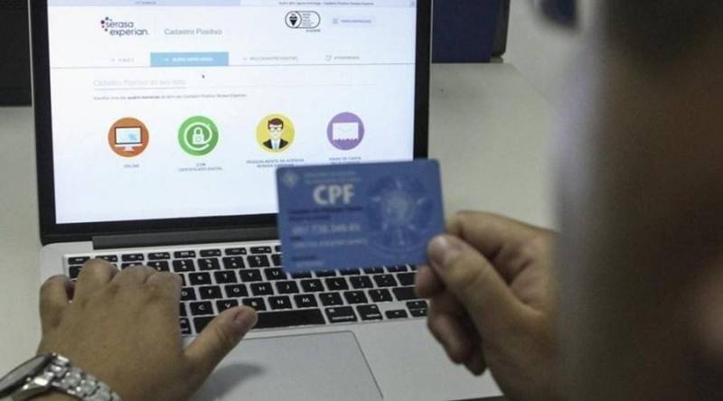 Com cadastro positivo, BC prevê declínio dos juros de cartão de crédito e cheque especial em 2021