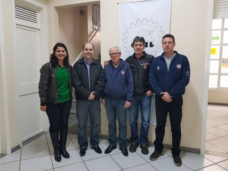 Parolini visita a AC de Lambari
