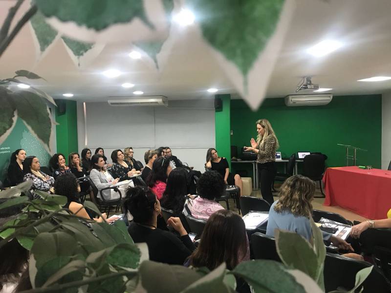 Desenvolvimento de mulheres líderes é tema de evento na sede da Federaminas