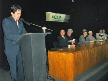 Aciub: nova gestão de Rosalina Vilela