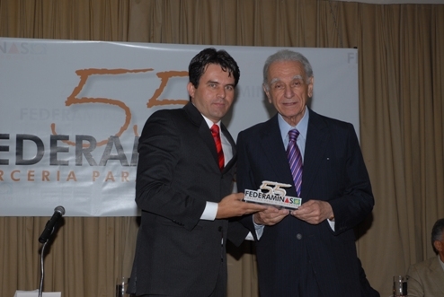 Federaminas homenageia federadas