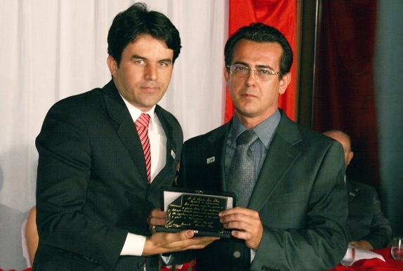 AC de Piumhi comemora 38 anos e presta homenagem ao presidente da Federaminas