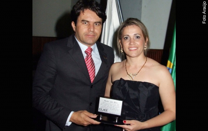 ACEs homenageiam o presidente Wander Luis no prêmio Empresário do Ano em Campanha