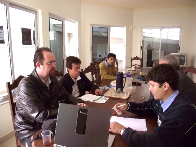 Setor de negócios visita ACEs do sul de Minas