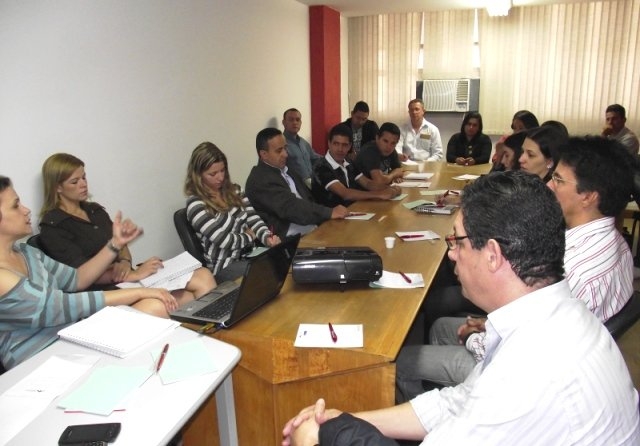 ACEs apoiam proposta de retomada do Empreender em Minas