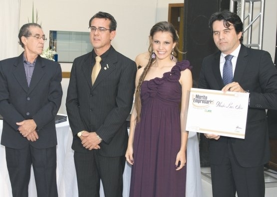ACE de Piumhi presta homenagem a Wander Luis