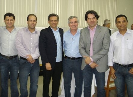 Federaminas empossa seu vice-presidente Ernane Porto em evento em Caratinga