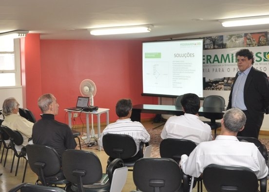 Consultor apresenta na Federaminas o Diagnóstico das ACEs