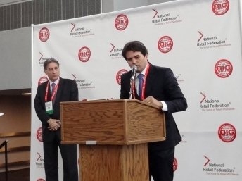 Presidente da Federaminas reúne-se com ministro Pimentel na NRF em Nova York