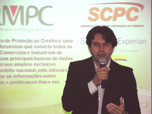 Setor de Negócios da Federaminas expõe novos produtos para executivos de ACEs