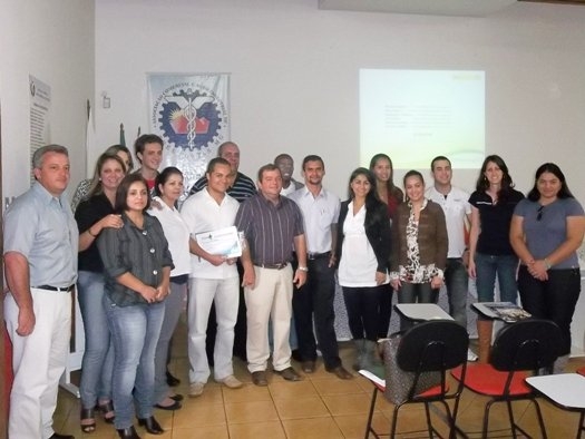 Federaminas reúne diversas ACEs do Sul de Minas em treinamento de vendas