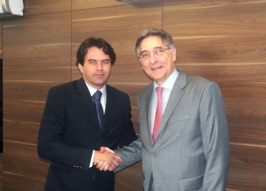 Presidente Wander Luis convida o ministro Pimentel para o XV Congresso das ACEs mineiras