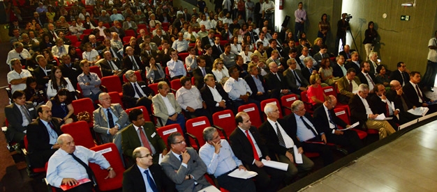 Entidades empresariais sabatinam candidatos a governador de Minas